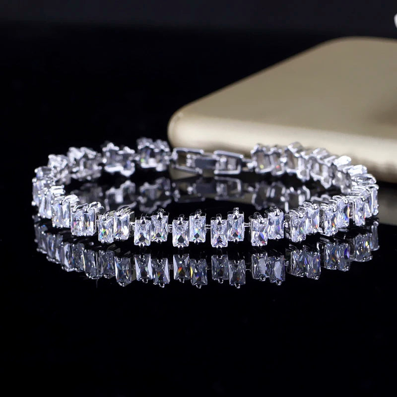 ThreeGraces Sparkling Cubic Zirconia Geometric CZ Tennis Bracelet for Women Wedding Party Dress Jewelry Accessories Gift BR188